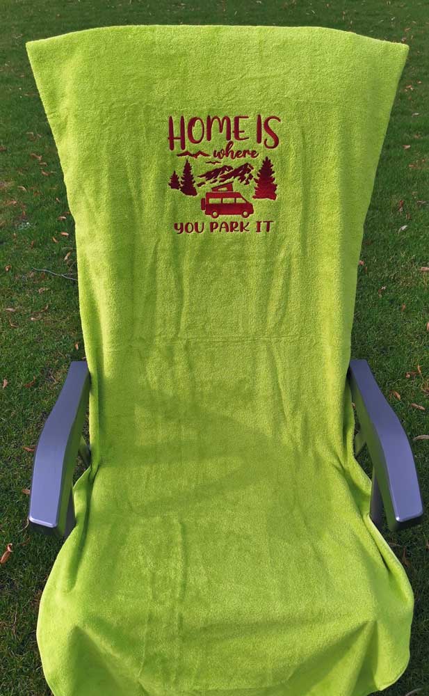 Campingstuhl-Husse mit Stick-Motiv "Home is where You park it"