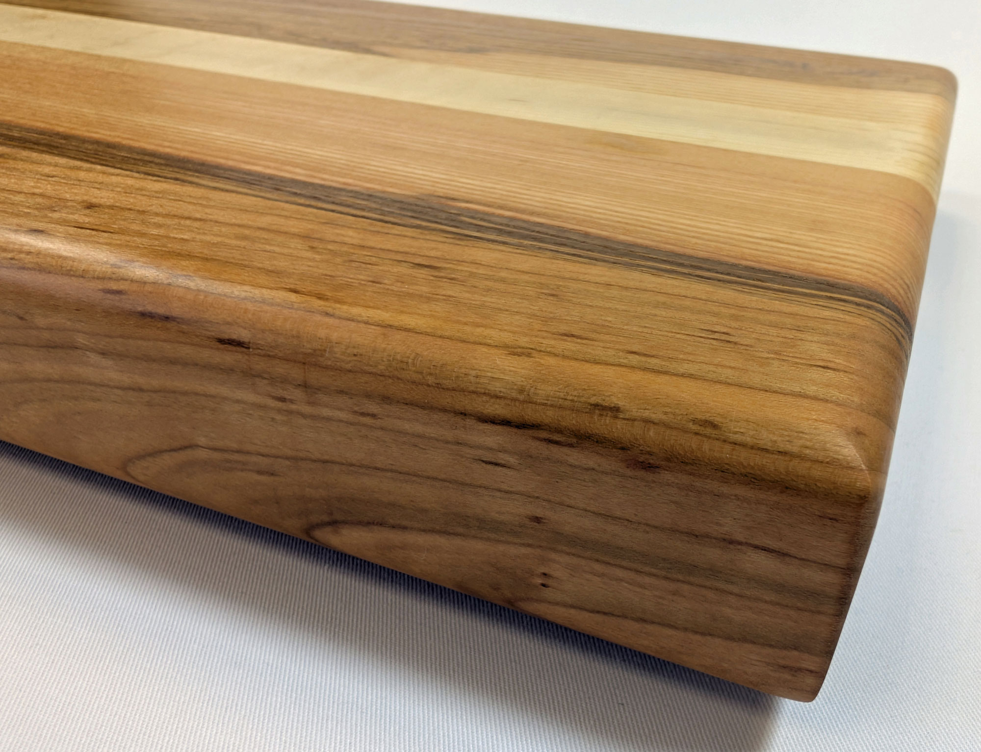 Schneidebrett Kirsche - Esche - Ahorn 365 x 295 x 45 mm