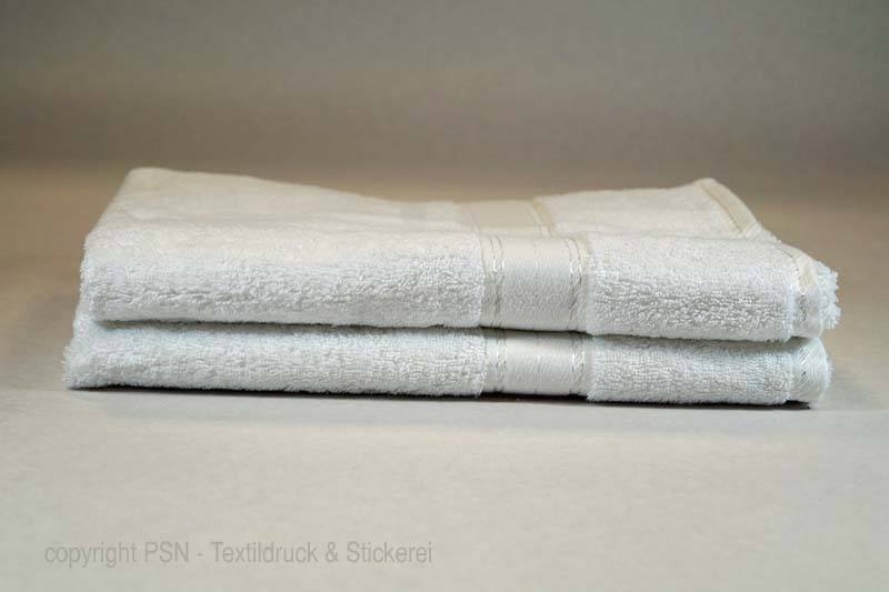 Floringo Supreme Badetuch mit Text-Stickerei