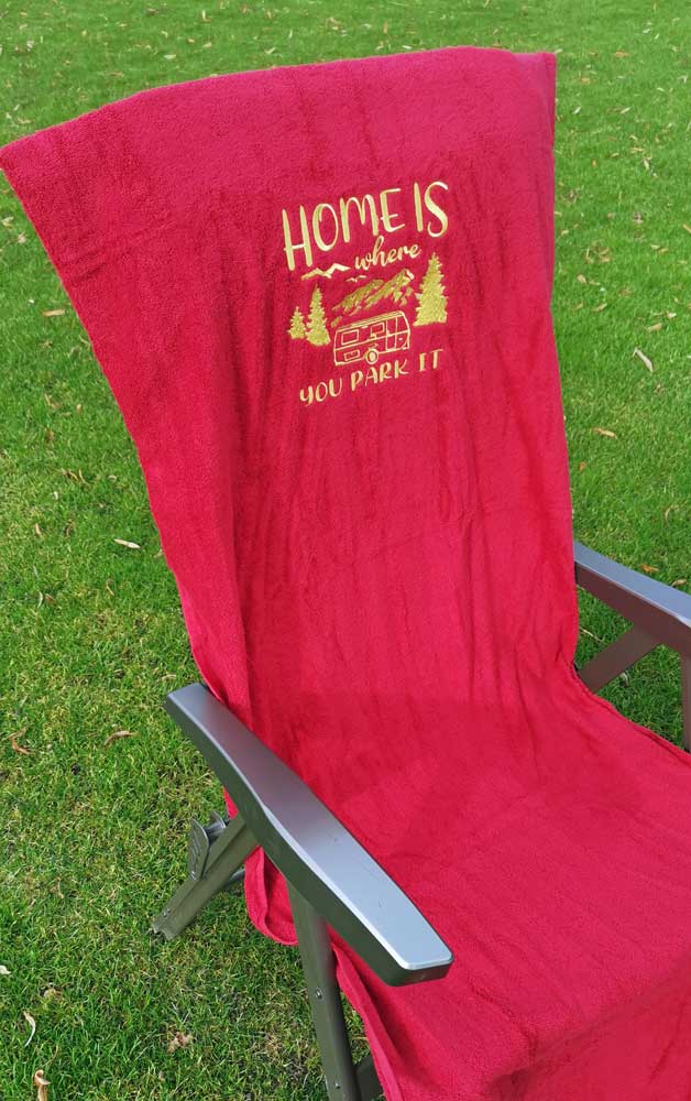 Campingstuhl-Husse mit Stick-Motiv "Home is where You park it"