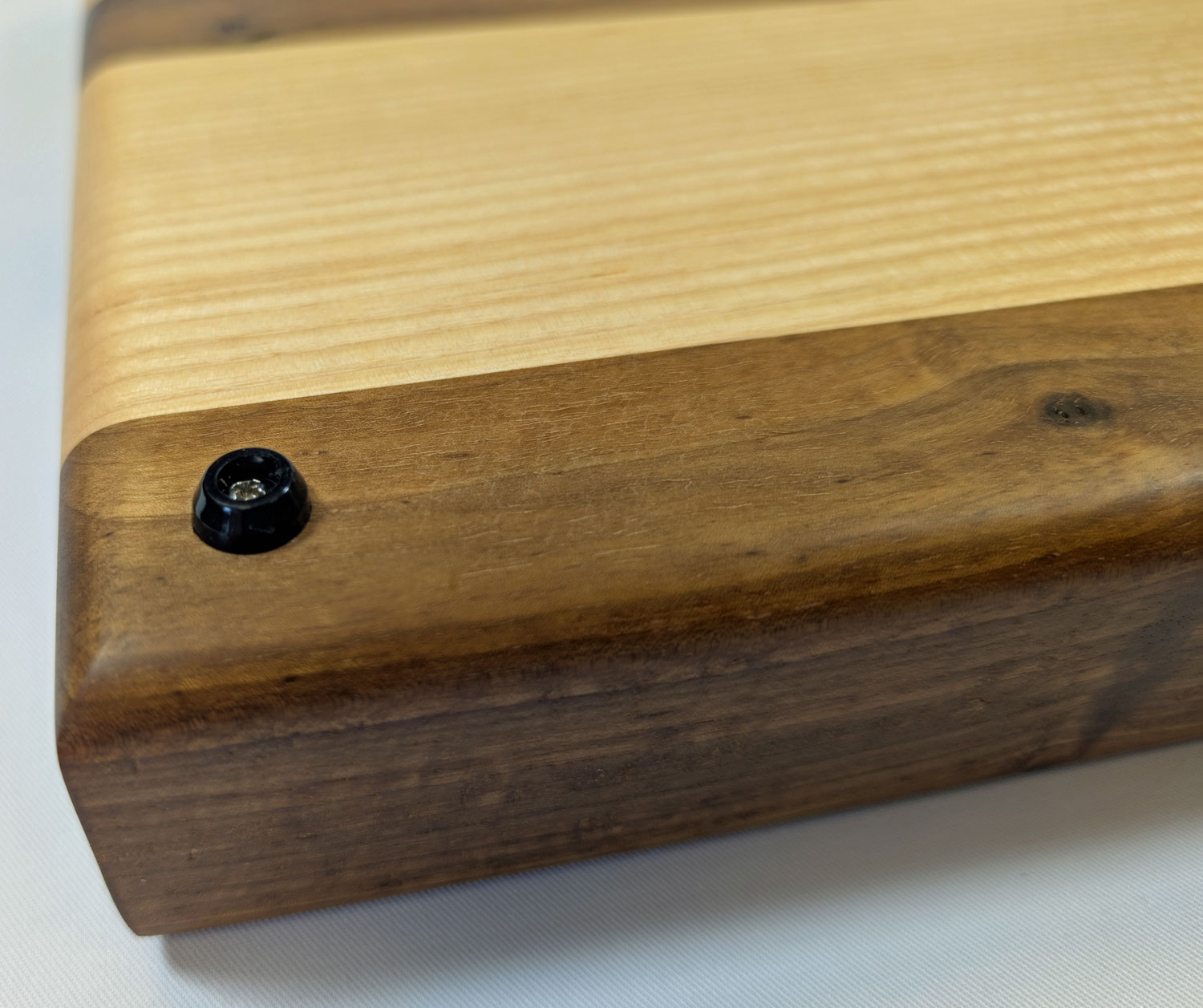 Schneidebrett Esche - Nussbaum 320 x 310 x 50 mm