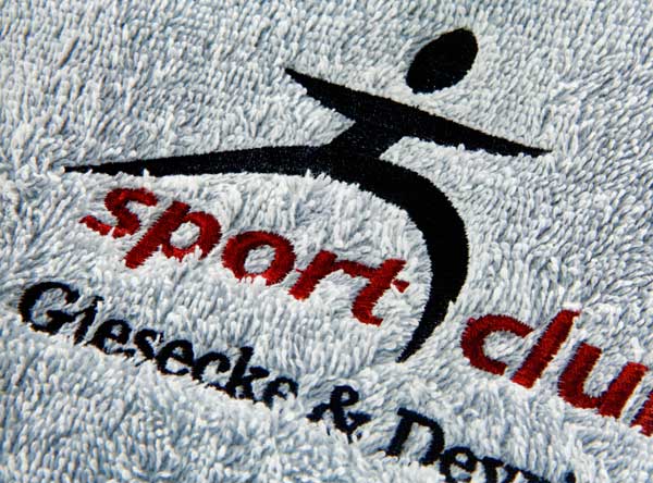 A&R Towels Duschtuch mit Logo-Stickerei