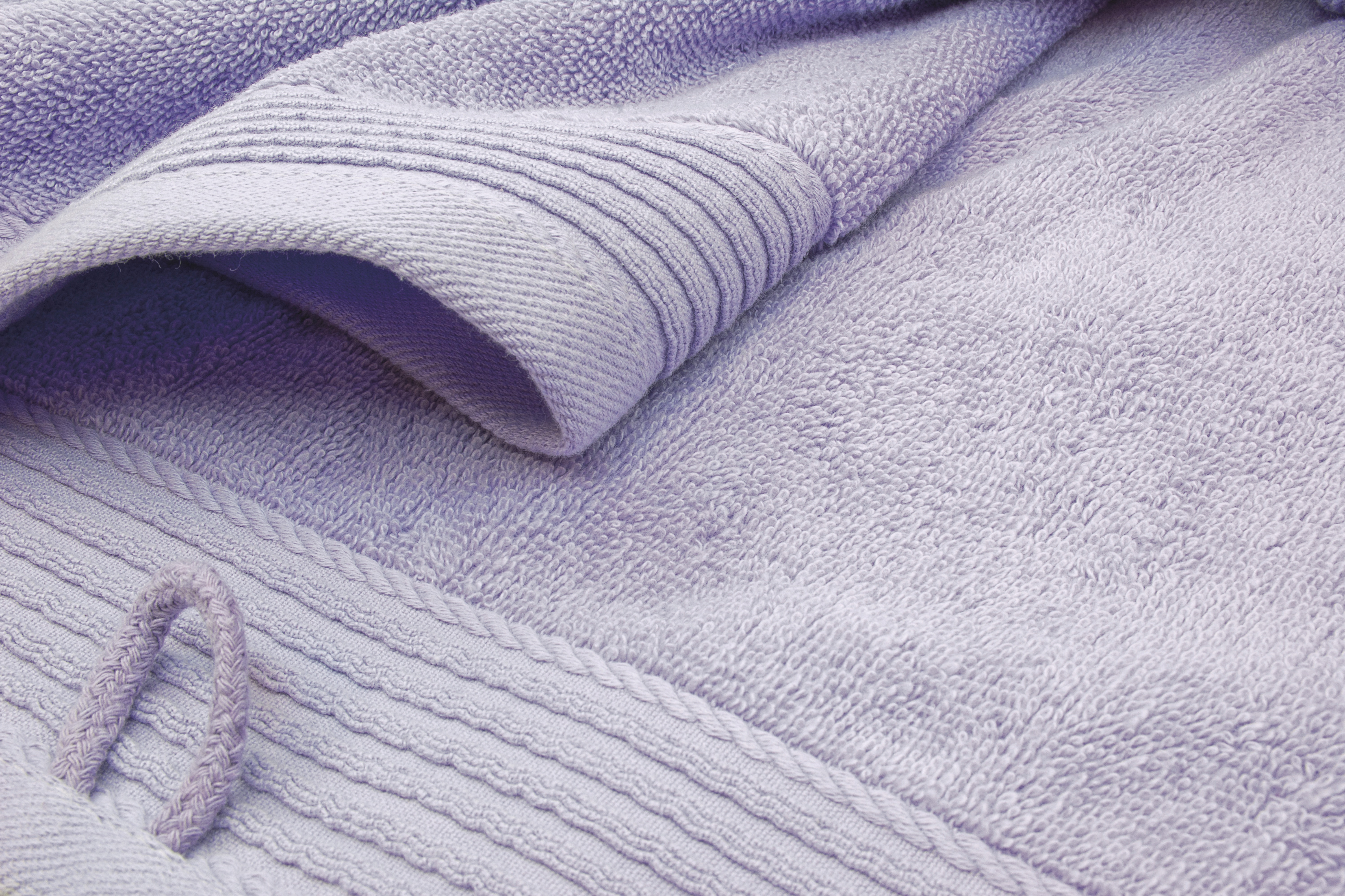TheOne Classic Badetuch TH1000 mit Text-Stickerei