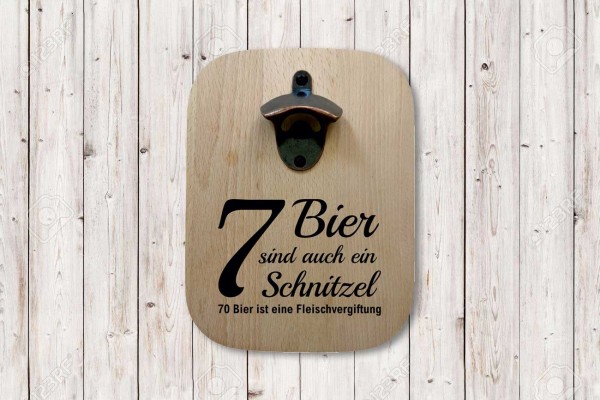 Massiver Buchenholz-Flaschenöffner mit Lasergravur "7 Bier sind auch ein Schnitzel"