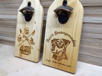 Wand-Flaschenöffner mit individueller Lasergravur aus Nadelholz HBFL01 Wand-Flaschenöffner mit individueller Lasergravur aus Nadelholz HBFL01