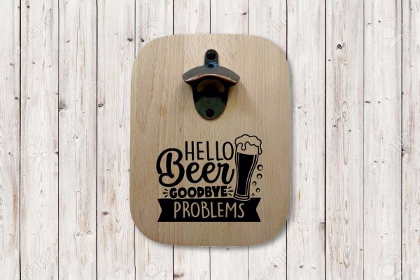 Massiver Buchenholz-Flaschenöffner mit Lasergravur "Hello Beer - Goodbye Problems"