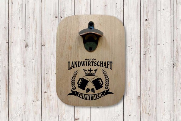 Massiver Buchenholz-Flaschenöffner mit Lasergravur "Helft der Landwirtschaft - Trinkt Bier"