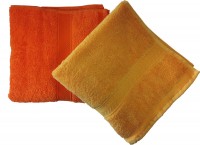 Delfina Eleganza Handtuch mit Text-Stickerei Delfina Eleganza Handtuch mit Text-Stickerei